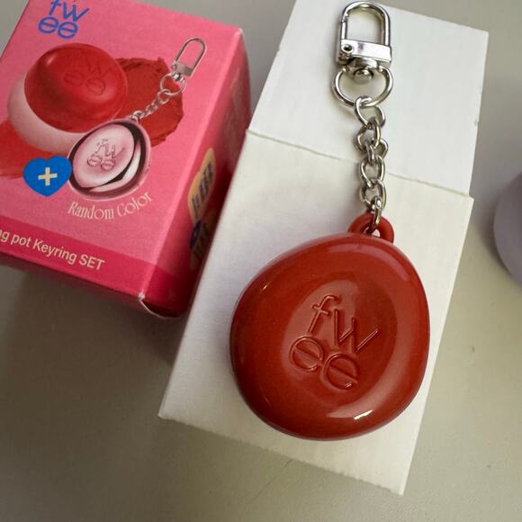 Fwee Blurry Pudding Pot ND03 WITHOUT + Rose Keyring/Keychain - Picture 3 of 8